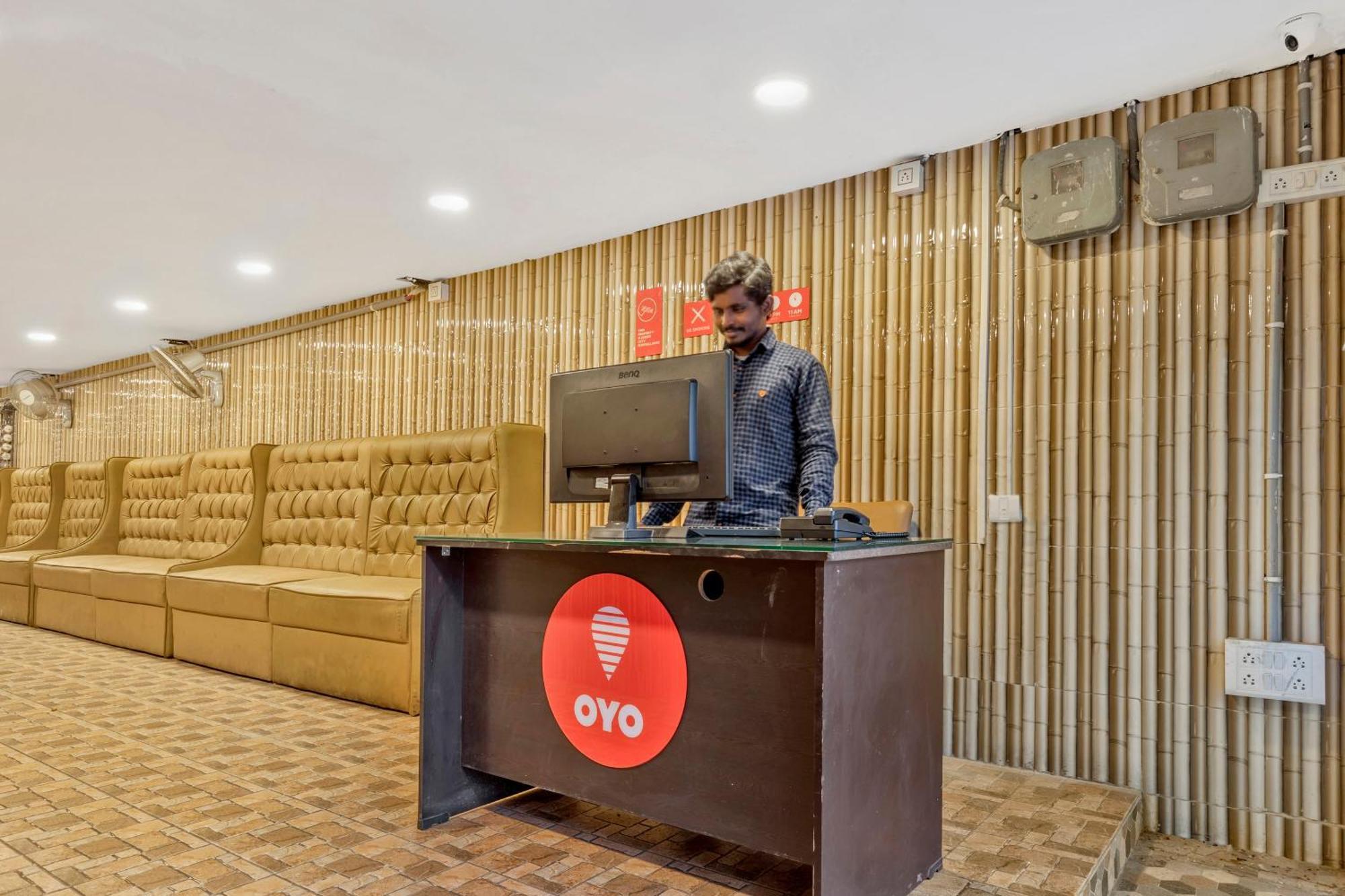 Hotel O Ankitha Grand Kondapur  Buitenkant foto